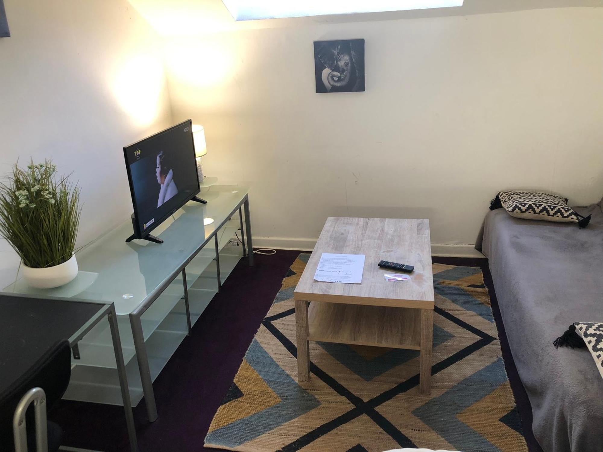 Le Victor Hugo 4 D Et Sa Pizza Offerte Appartement Aurillac Buitenkant foto