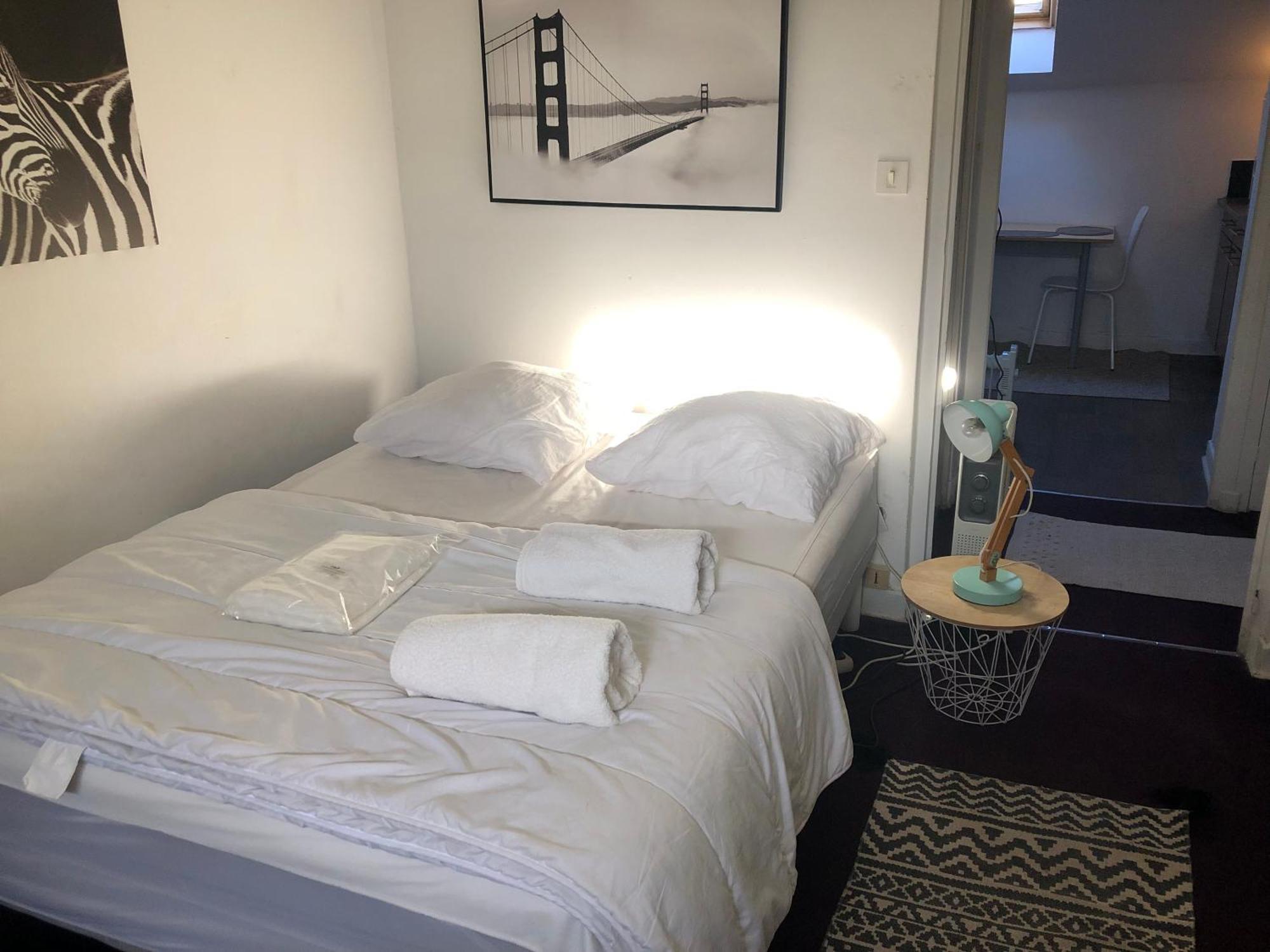 Le Victor Hugo 4 D Et Sa Pizza Offerte Appartement Aurillac Buitenkant foto